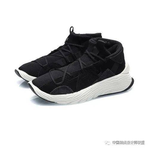 李宁近期生活产品系列 羽绒服饰及制品精选