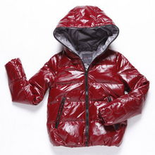 杨巍品牌女式羽绒服系列 匠心工艺与时尚设计的完美融合